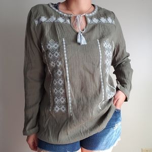 Beachlunchlounge green embroidery cotton top S